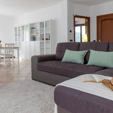 Apartment Profumodilago