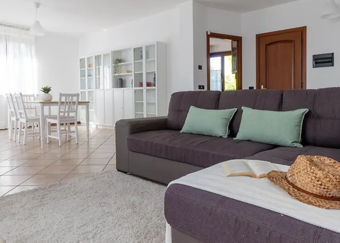 Apartament Profumodilago